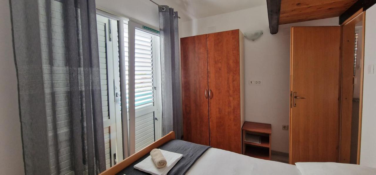 Apartmani Dutkovic ヴルボスカ エクステリア 写真
