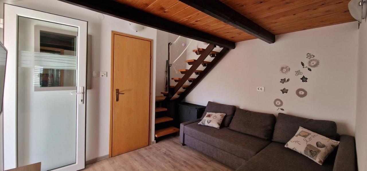 Apartmani Dutkovic ヴルボスカ エクステリア 写真