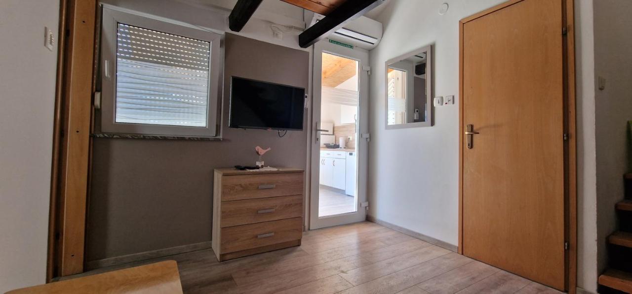 Apartmani Dutkovic ヴルボスカ エクステリア 写真