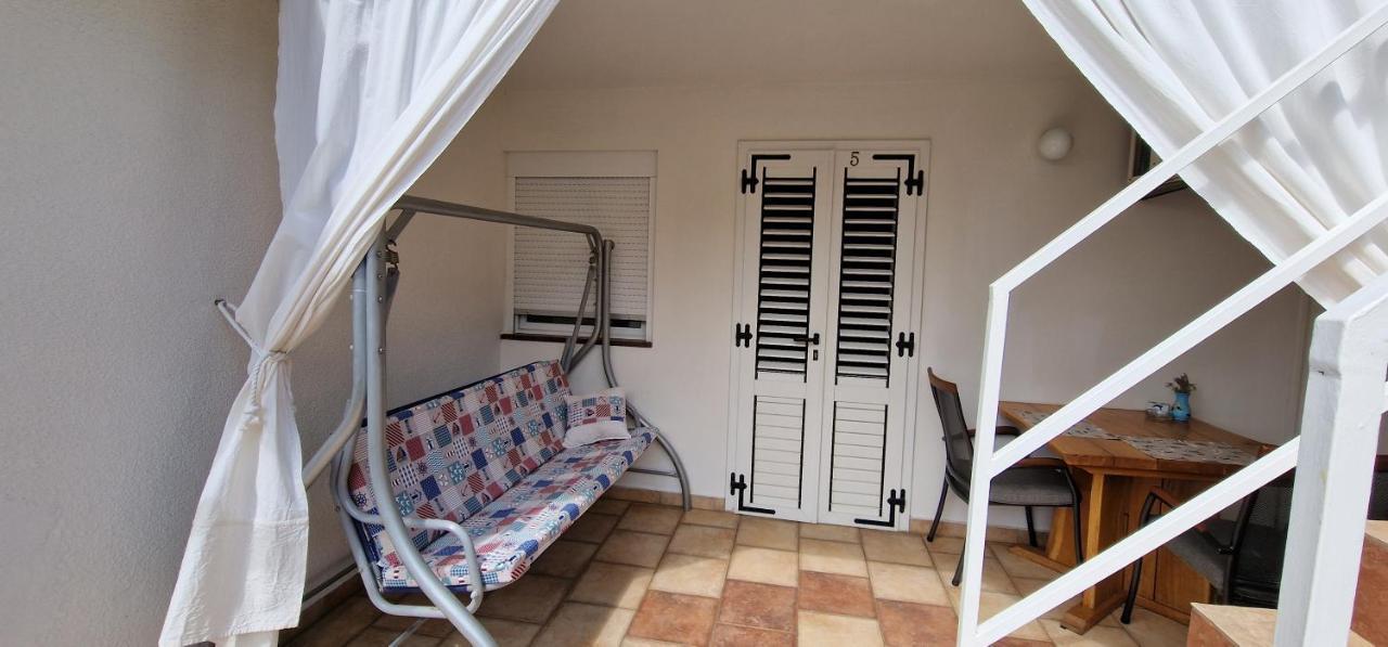 Apartmani Dutkovic ヴルボスカ エクステリア 写真