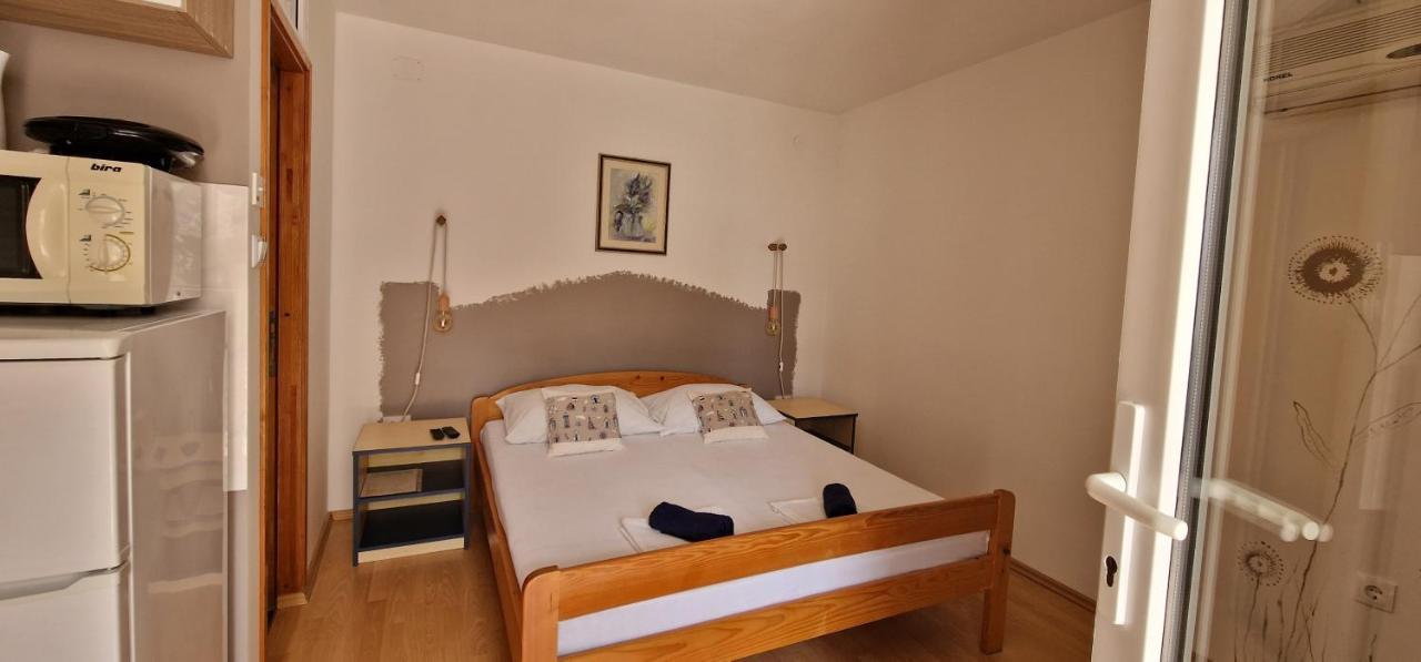 Apartmani Dutkovic ヴルボスカ エクステリア 写真